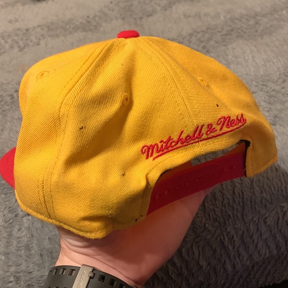 Atlanta Hawks Red & Yellow Flatbill Hat - Picture 2 of 3